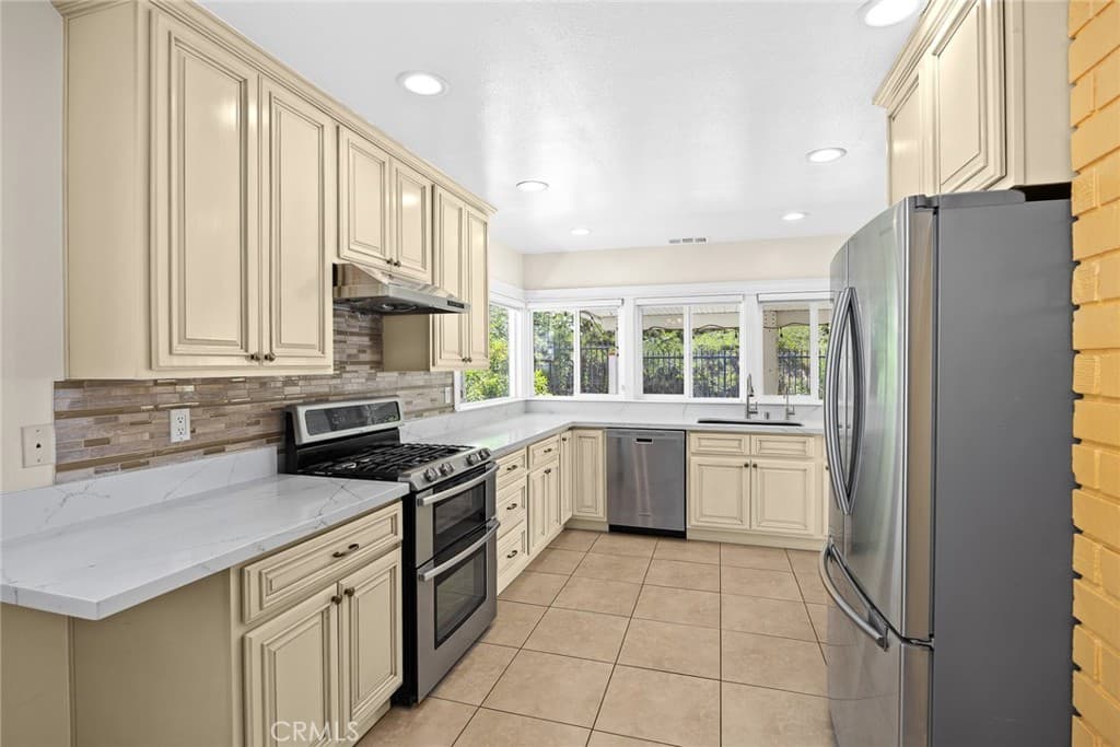 Home at 23834 Sunset Crossing, Diamond Bar — photo 11 of 12