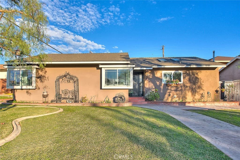 Home at 1862 Bonnie Brae, Pomona — photo 2 of 12