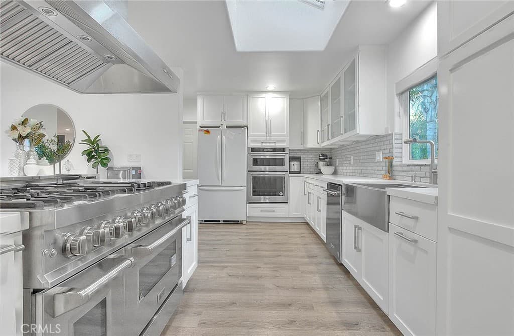 Home at 1862 Bonnie Brae, Pomona — photo 8 of 12