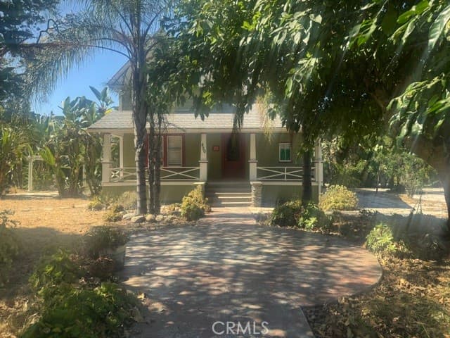 Home at 850 E Columbia, Pomona — photo 3 of 12