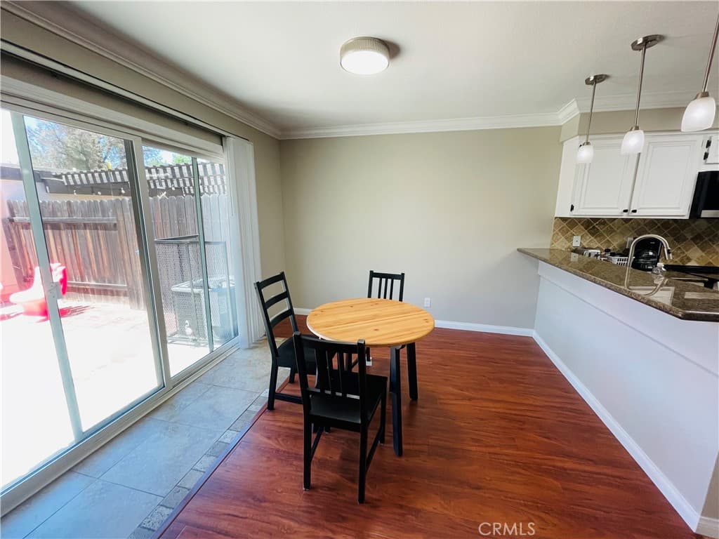 Townhouse at 664 Driftwood Lane, San Dimas — photo 10 of 12