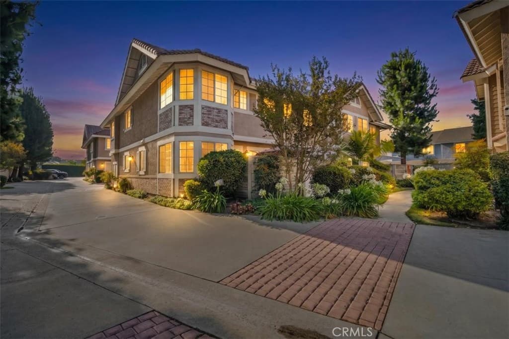 Condo at 1204 N Sunflower Ave A, Covina — photo 3 of 12