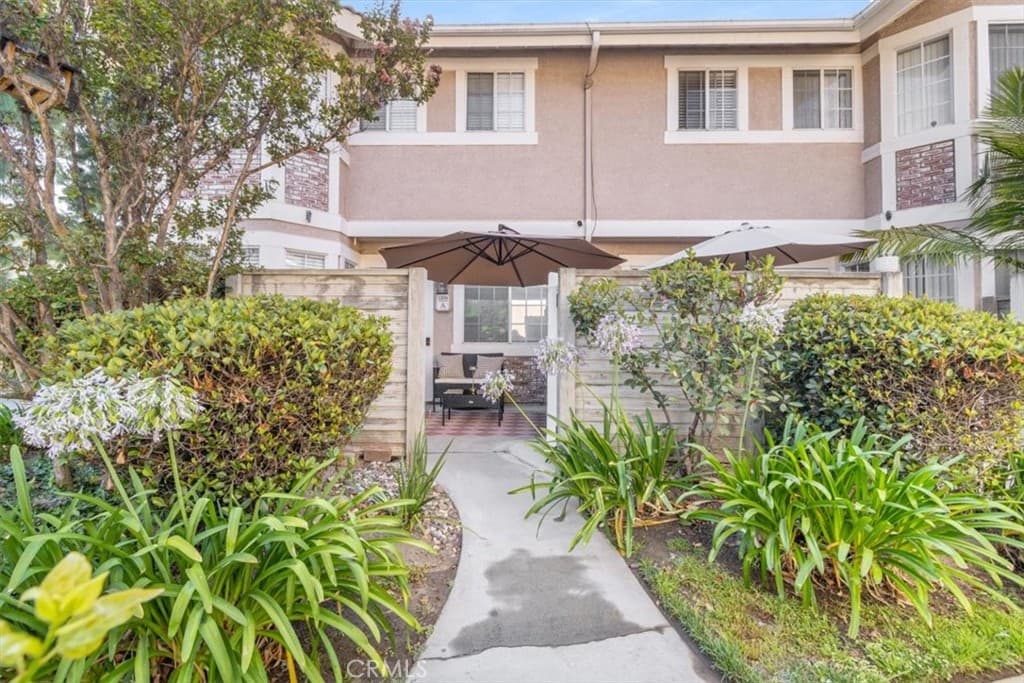 Condo at 1204 N Sunflower Ave A, Covina — photo 6 of 12