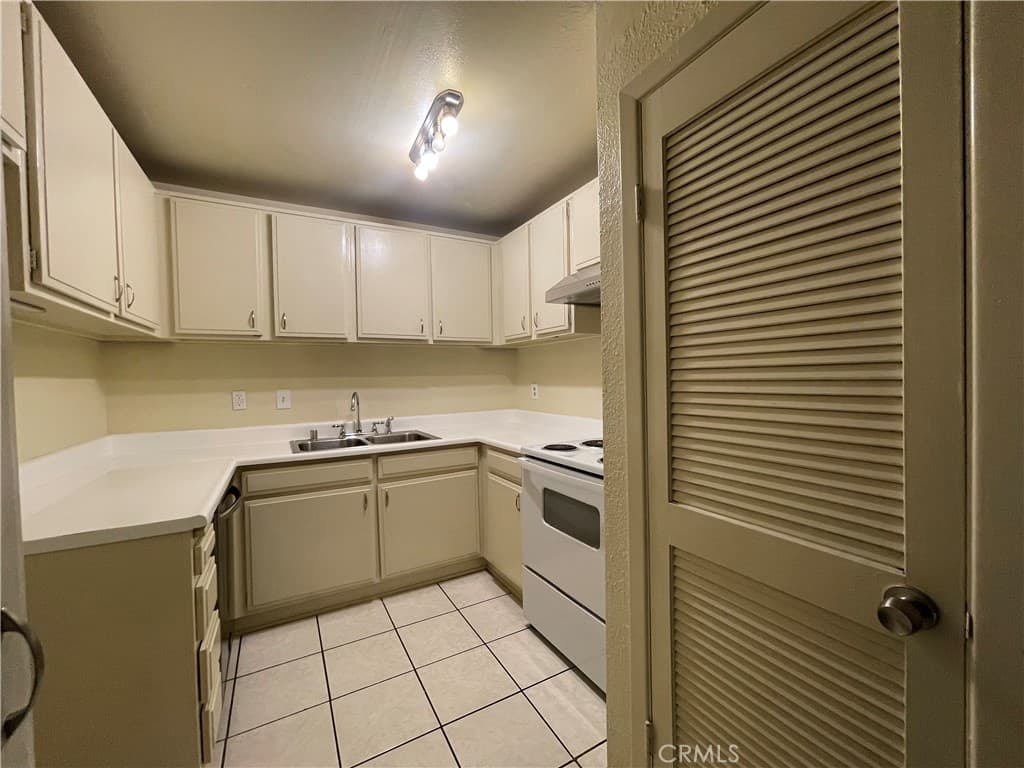 Condo at 22812 Hilton Head Drive 56, Diamond Bar — photo 11 of 12