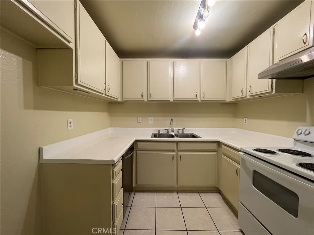 Condo at 22812 Hilton Head Drive 56, Diamond Bar — photo 9 of 12
