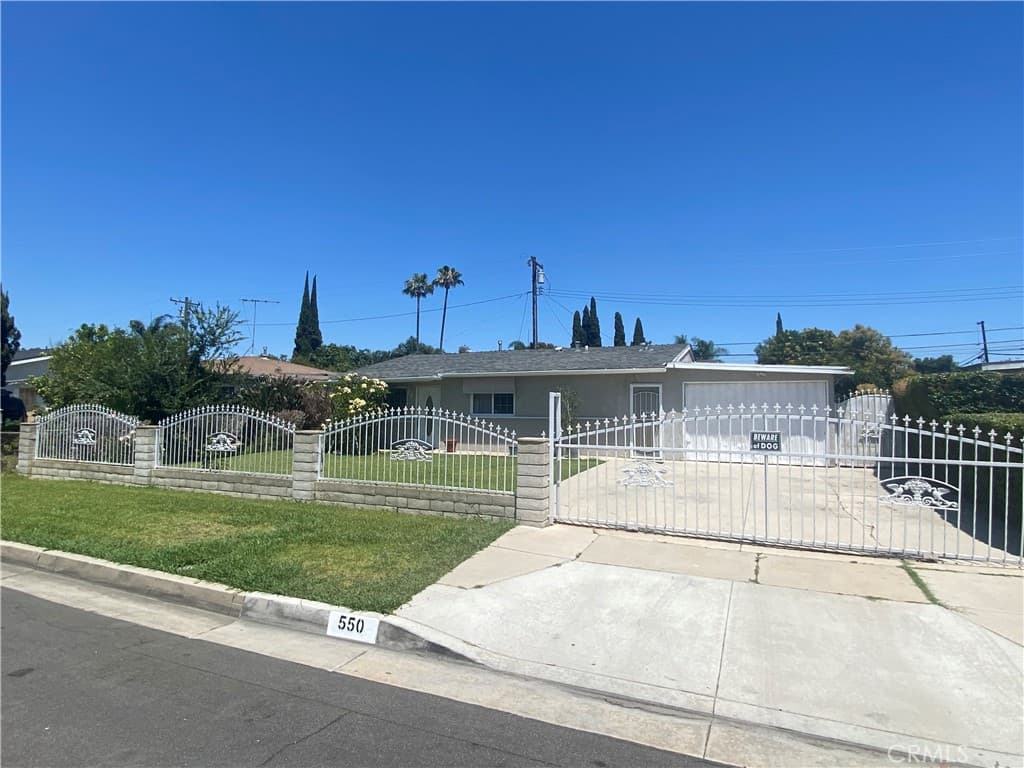 Home at 550 Whiteford, La Puente — photo 2 of 12