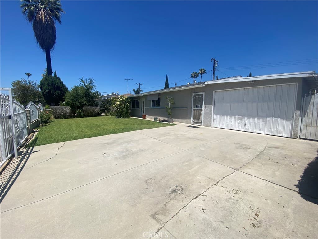 Home at 550 Whiteford, La Puente — photo 4 of 12