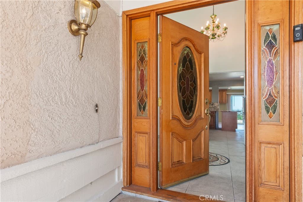Home at 986 Calle Primavera, San Dimas — photo 2 of 12
