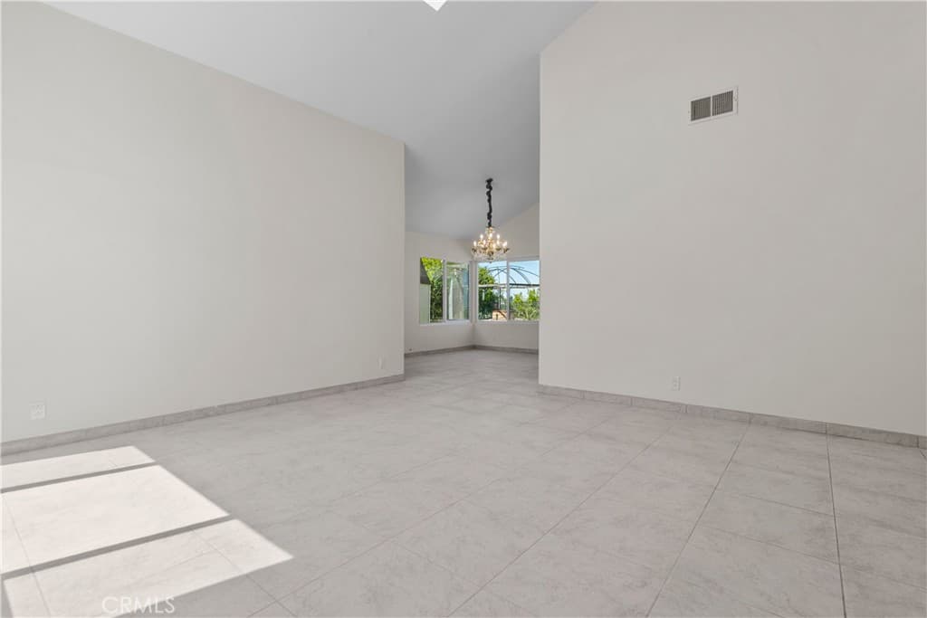 Home at 986 Calle Primavera, San Dimas — photo 5 of 12