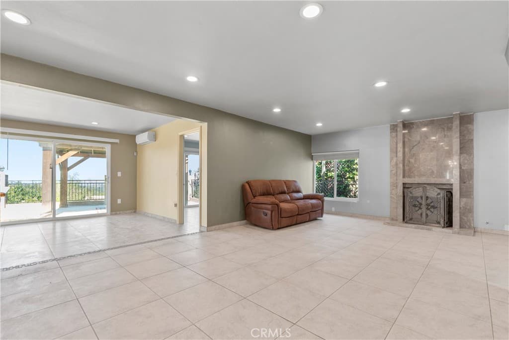 Home at 986 Calle Primavera, San Dimas — photo 8 of 12