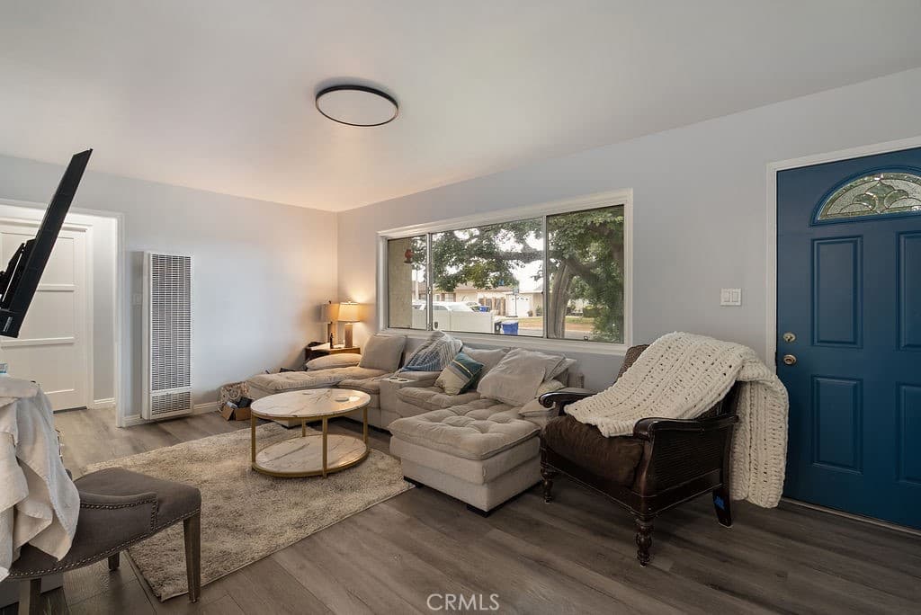 Home at 2329 Bashor, Duarte — photo 5 of 12