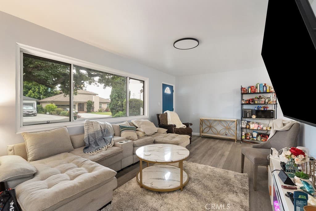 Home at 2329 Bashor, Duarte — photo 6 of 12