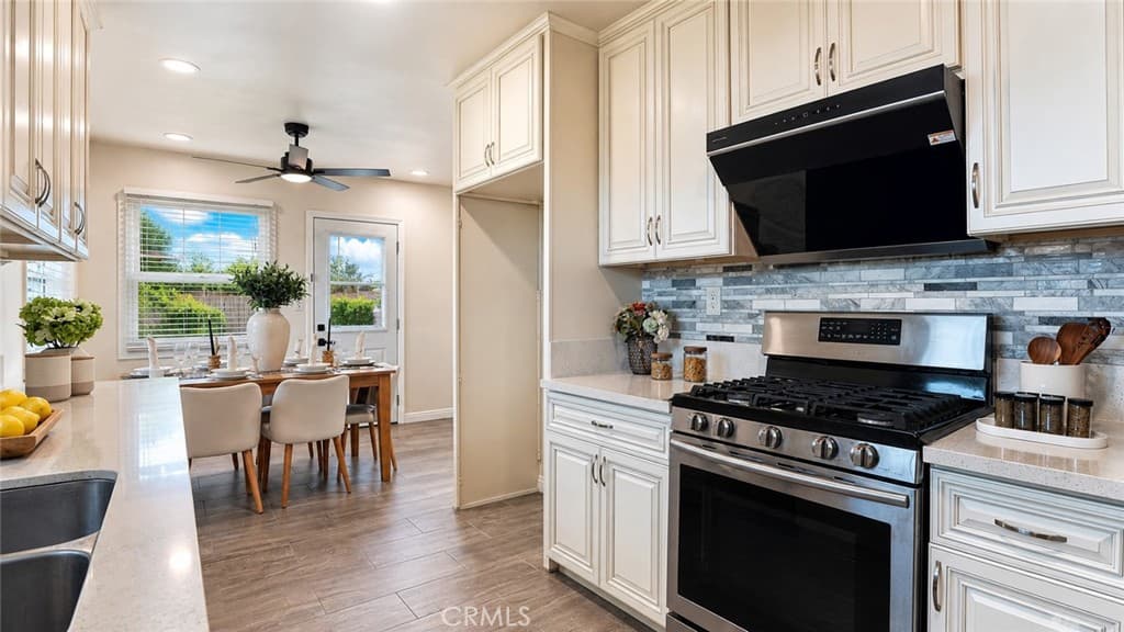 Home at 519 S Hollenbeck, West Covina — photo 11 of 12