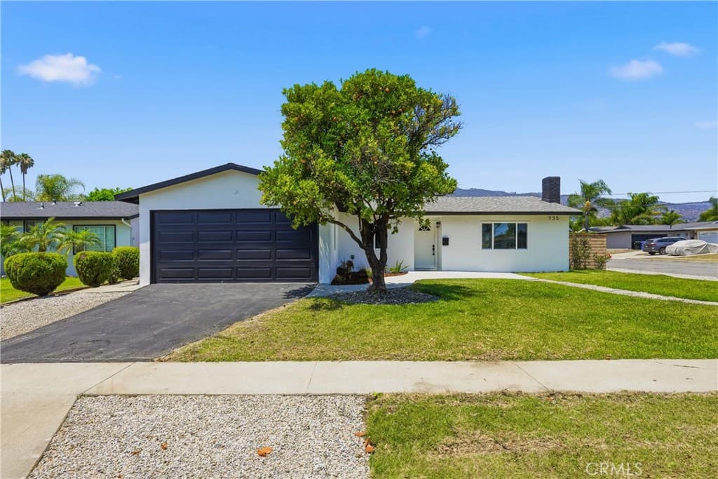 Home at 735 W Heber, Glendora — photo 1 of 12