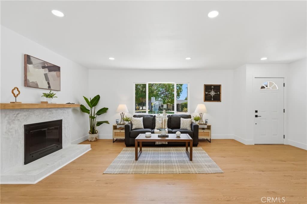 Home at 735 W Heber, Glendora — photo 7 of 12