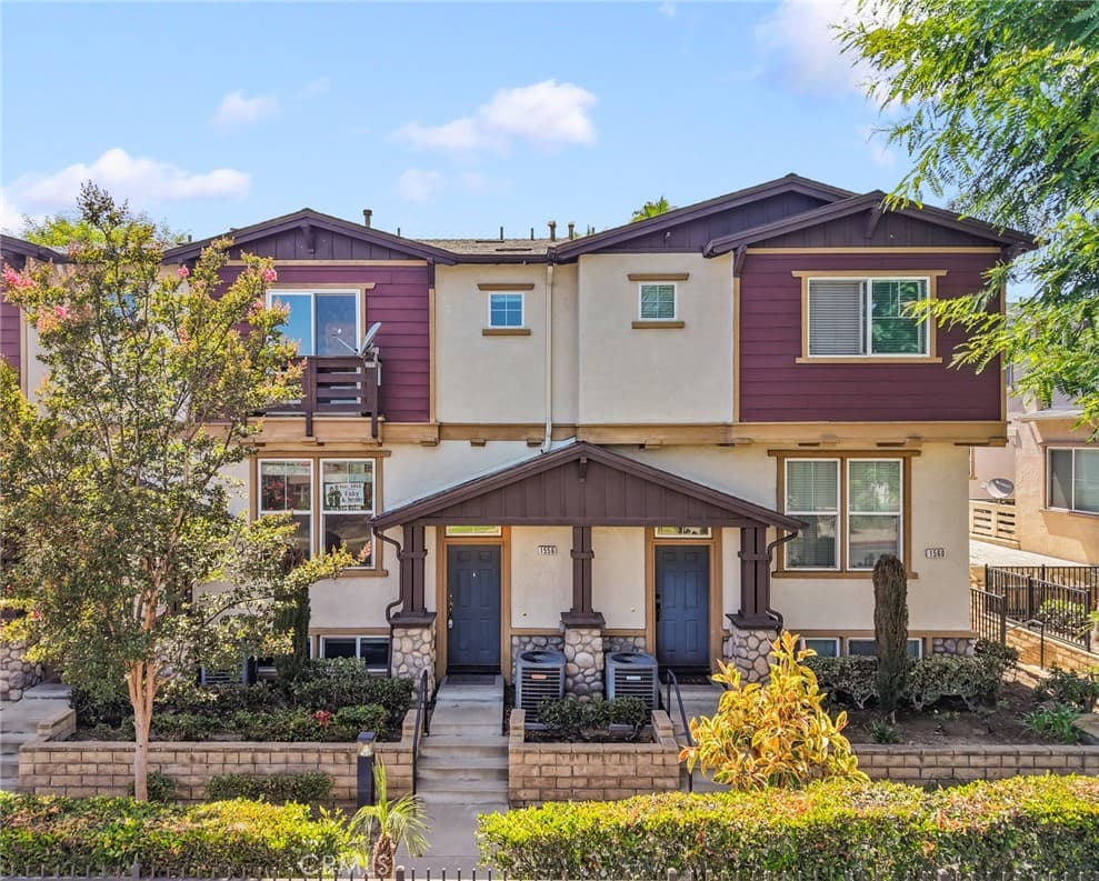 Condo at 1556 Ledgestone Lane, Pomona — photo 2 of 12