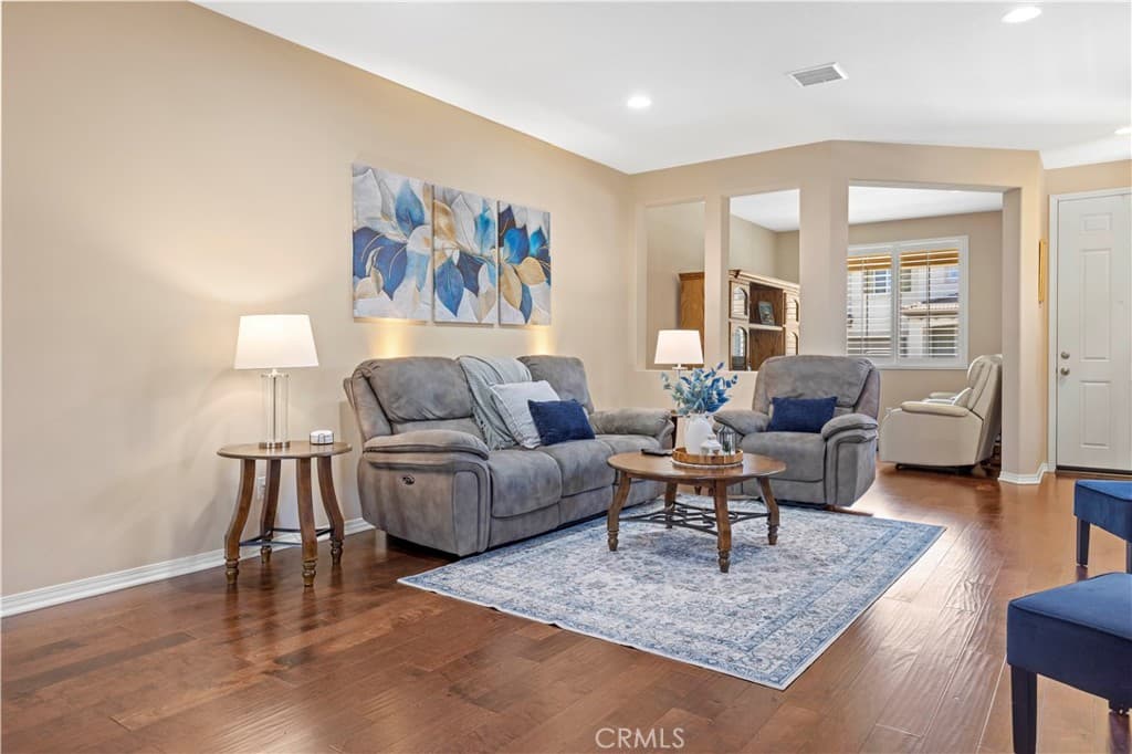 Home at 2723 Vine, Pomona — photo 3 of 12