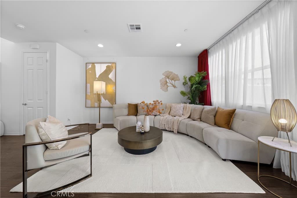Home at 532 Michaelson Ln, West Covina — photo 4 of 12