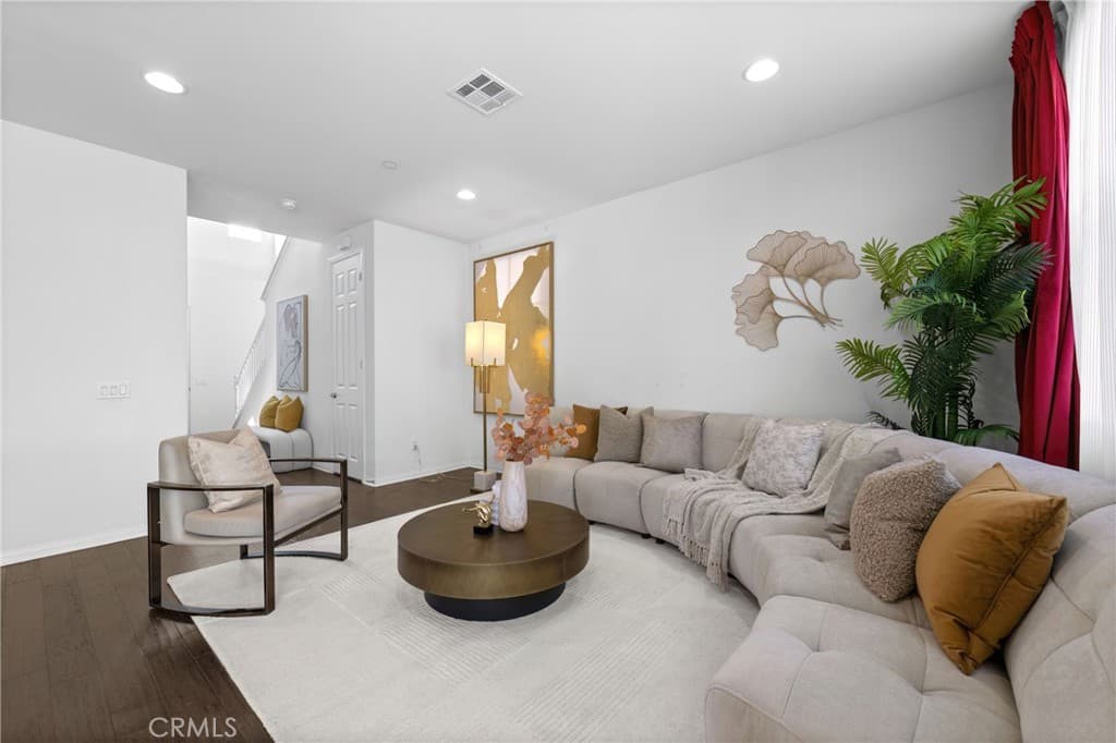 Home at 532 Michaelson Ln, West Covina — photo 5 of 12
