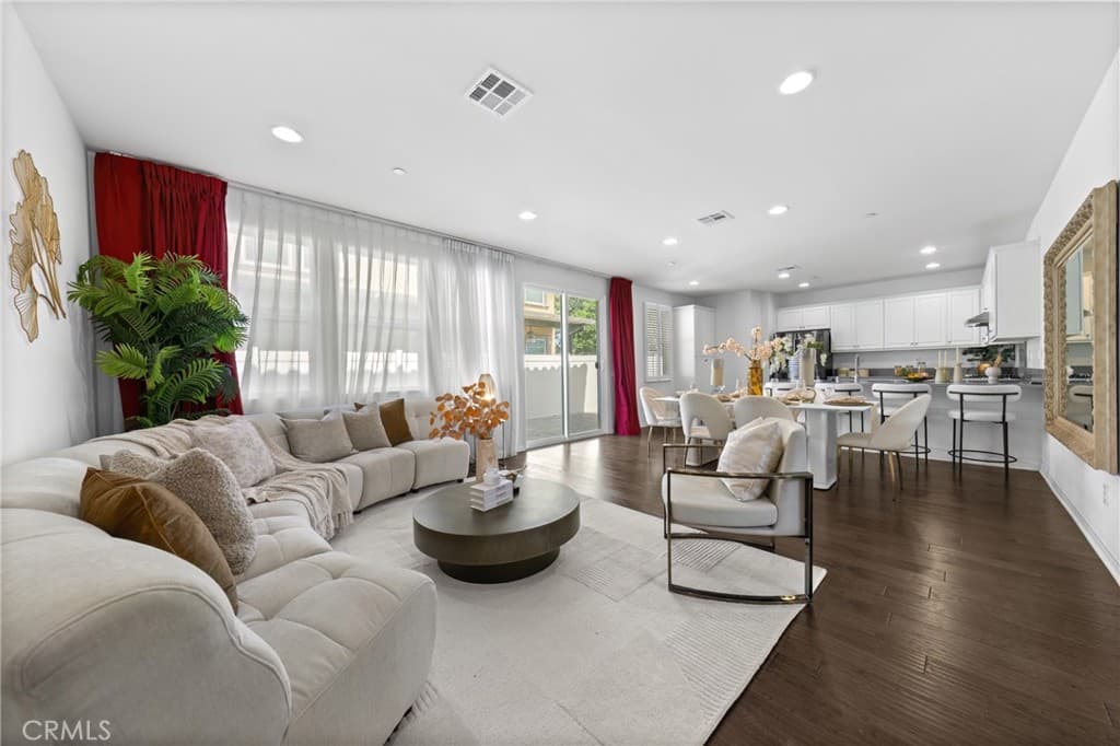 Home at 532 Michaelson Ln, West Covina — photo 6 of 12