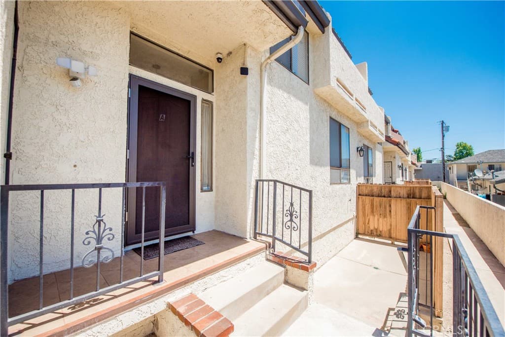 Condo at 6042 Temple City A, Temple City — photo 4 of 12