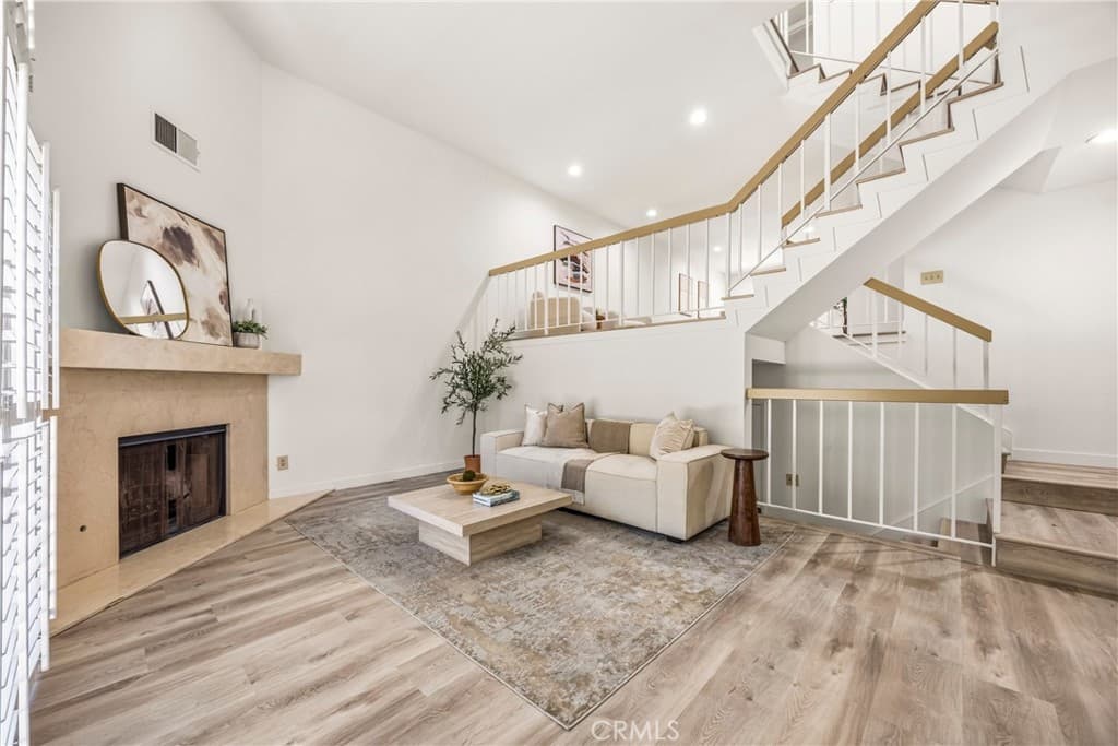Townhouse at 1931 E Huntington Dr F, Duarte — photo 1 of 12