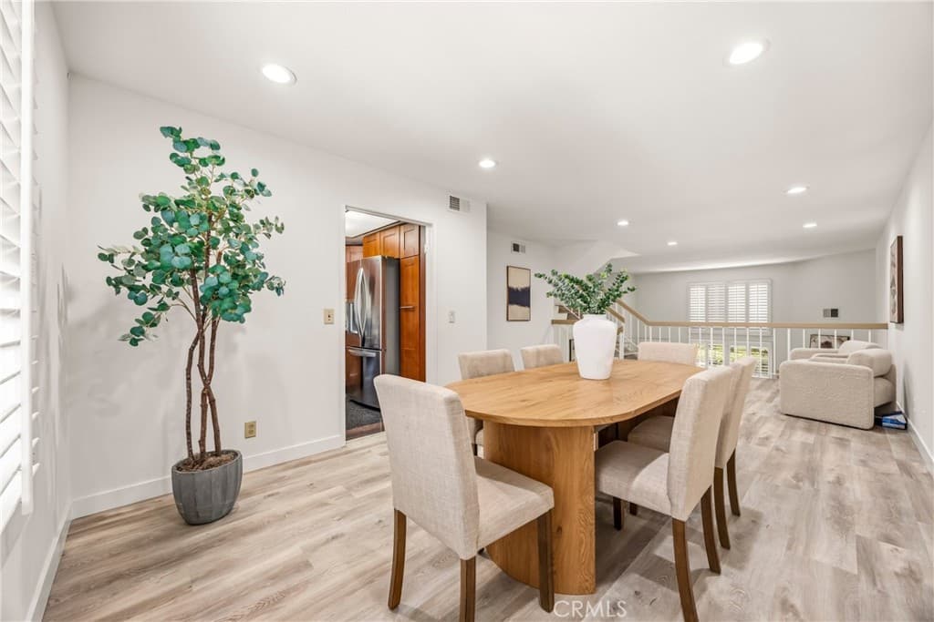 Townhouse at 1931 E Huntington Dr F, Duarte — photo 11 of 12