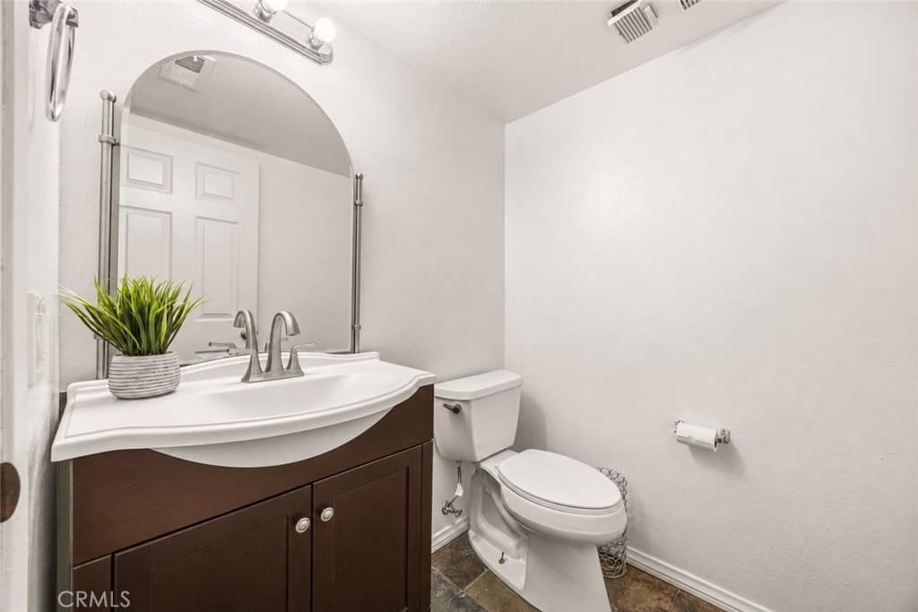 Townhouse at 1931 E Huntington Dr F, Duarte — photo 12 of 12