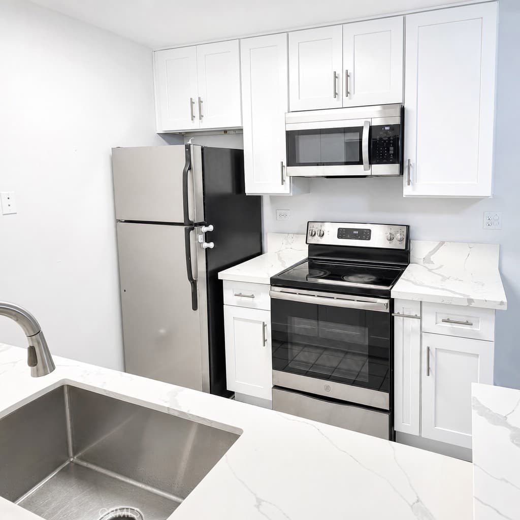 Condo at 2300 S Hacienda Boulevard G8, Hacienda Heights — photo 4 of 12