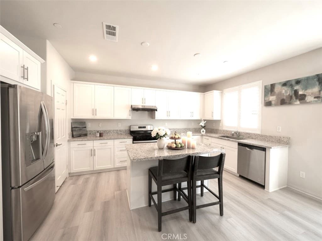 Home at 2111 Rio Grande, Pomona — photo 6 of 12
