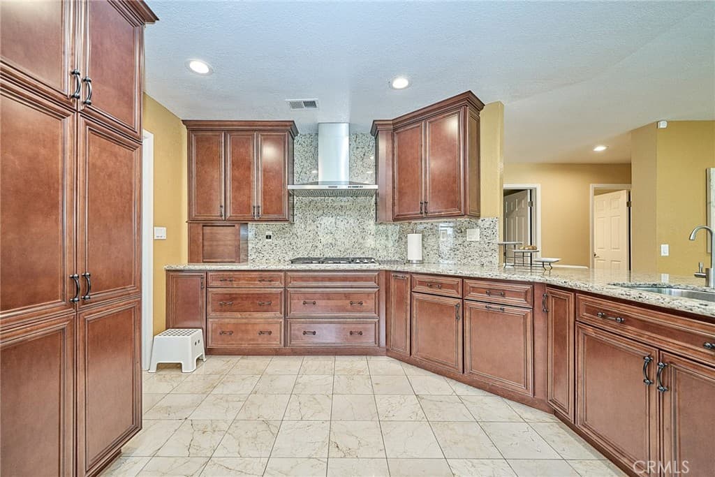 Home at 2715 Tulip Tree, Rowland Heights — photo 6 of 12
