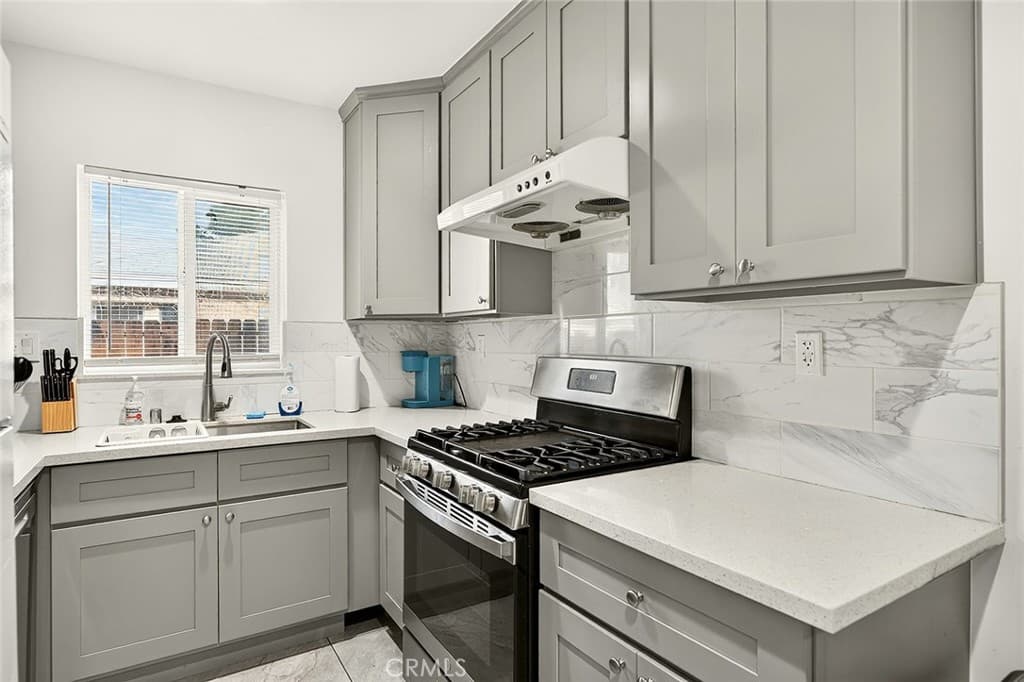 Multi-Family at 127 W Cherry, Monrovia — photo 8 of 12