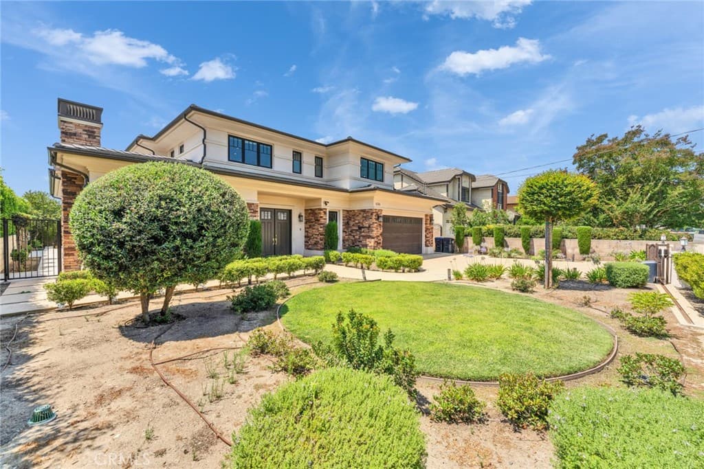 Home at 636 W Lemon, Arcadia — photo 4 of 12