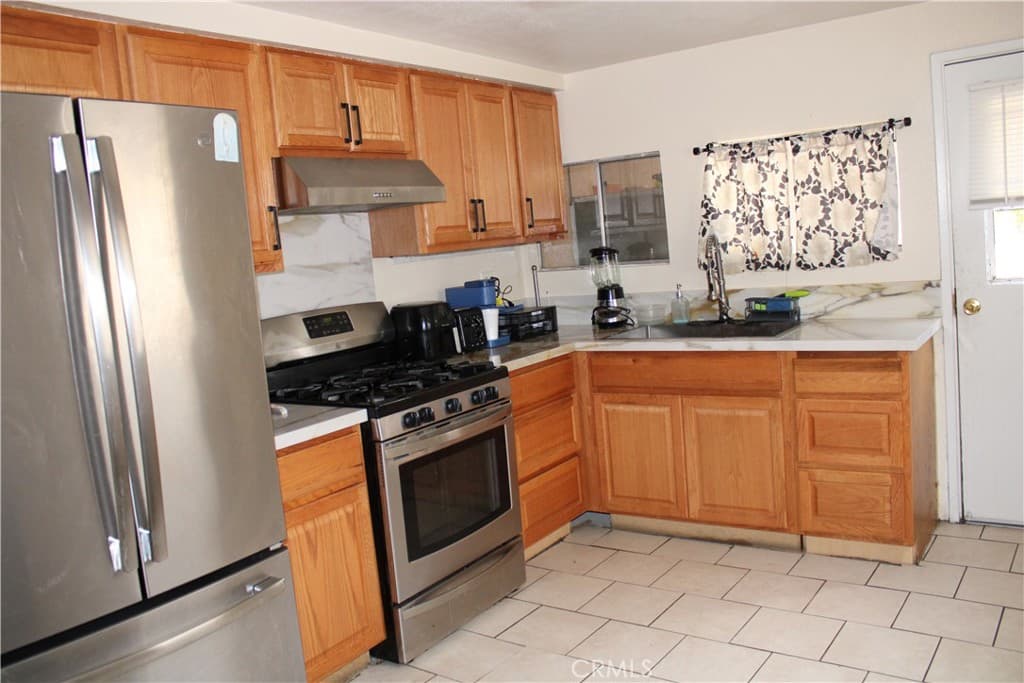 Home at 12130 Elliott Avenue, El Monte — photo 9 of 12
