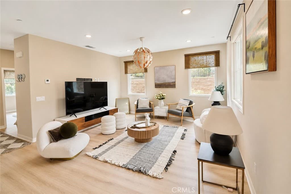 Home at 42 Gable Ct, Pomona — photo 3 of 12