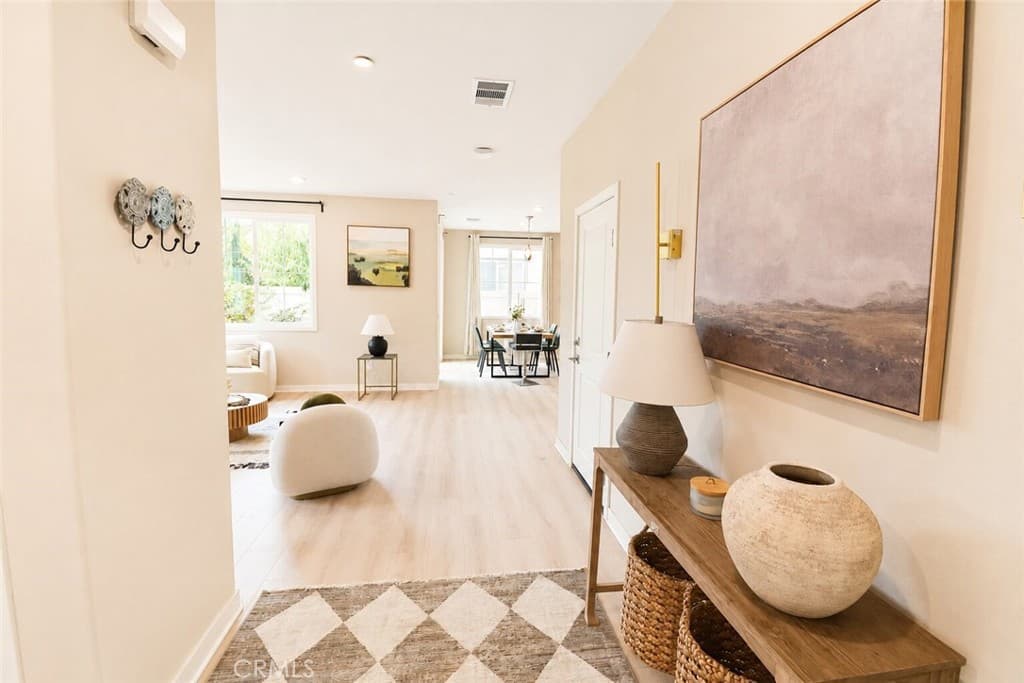 Home at 42 Gable Ct, Pomona — photo 5 of 12