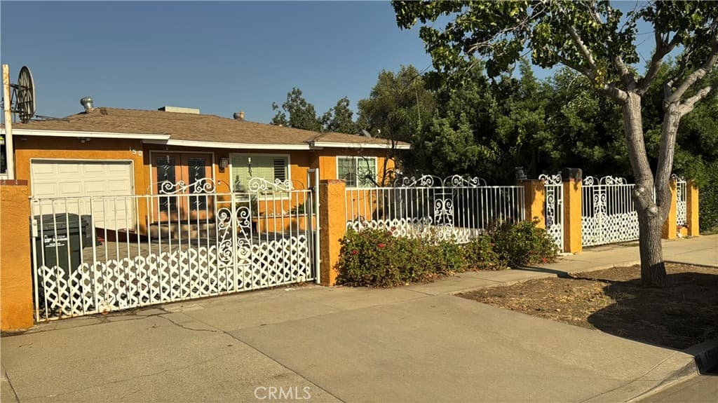 Home at 150 N Soldano, Azusa — photo 1 of 12