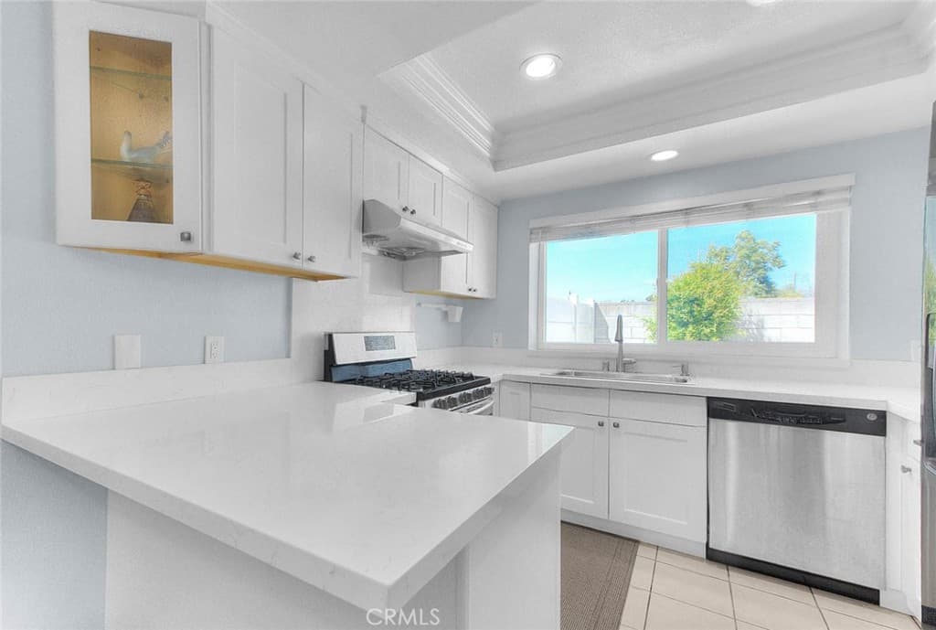 Condo at 353 E Phillips, Pomona — photo 11 of 12