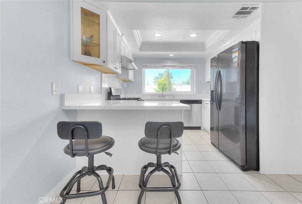 Condo at 353 E Phillips, Pomona — photo 10 of 12