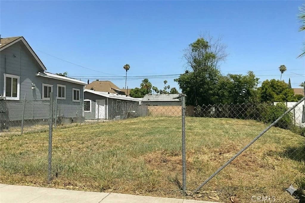 Home at 348 N Palomares, Pomona — photo 3 of 8