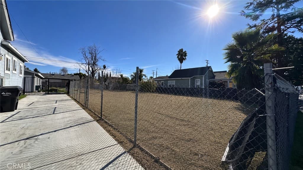 Home at 348 N Palomares, Pomona — photo 5 of 8