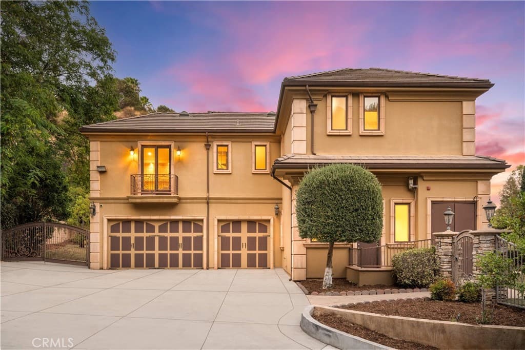 Home at 325 N Terrace View, Monrovia — photo 2 of 12