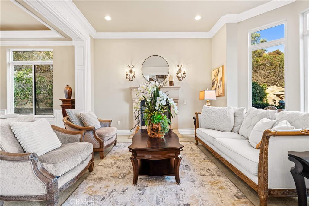 Home at 325 N Terrace View, Monrovia — photo 11 of 12