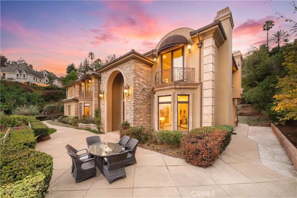 Home at 325 N Terrace View, Monrovia — photo 4 of 12
