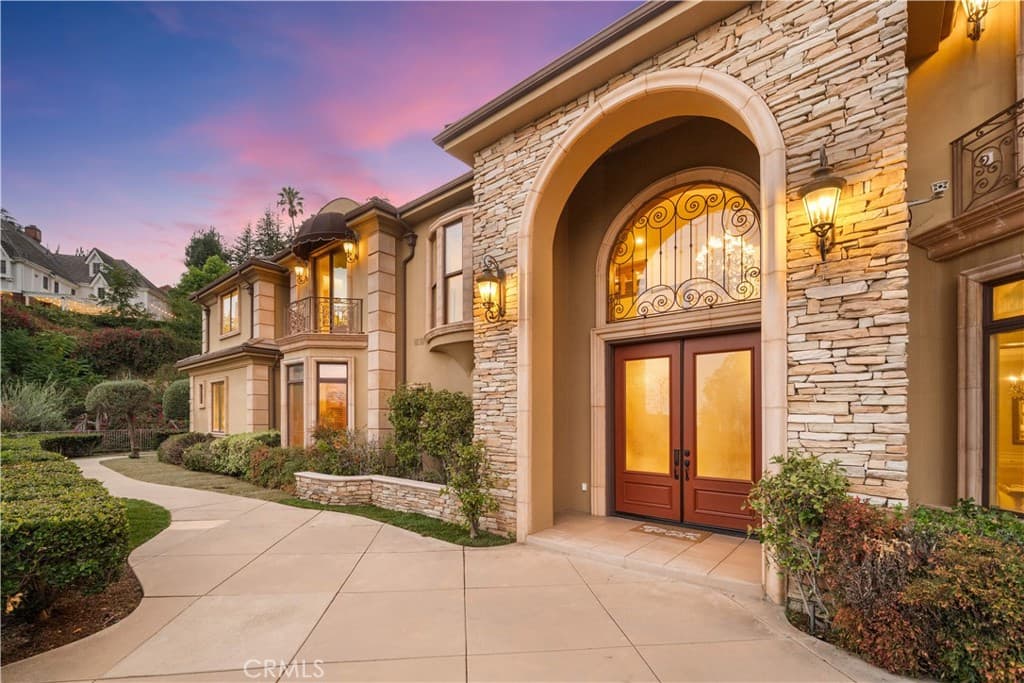 Home at 325 N Terrace View, Monrovia — photo 5 of 12