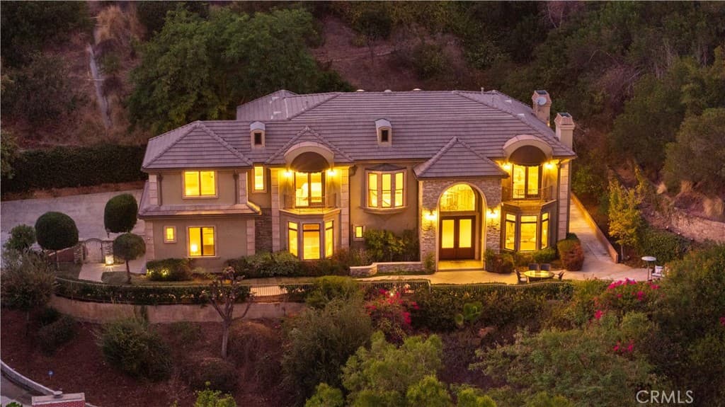 Home at 325 N Terrace View, Monrovia — photo 7 of 12
