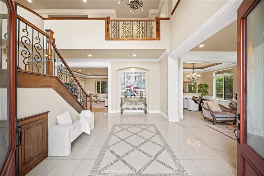 Home at 325 N Terrace View, Monrovia — photo 9 of 12