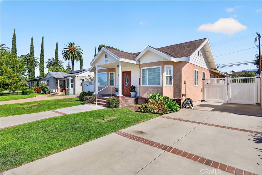 Home at 1725 3rd, La Verne — photo 4 of 12