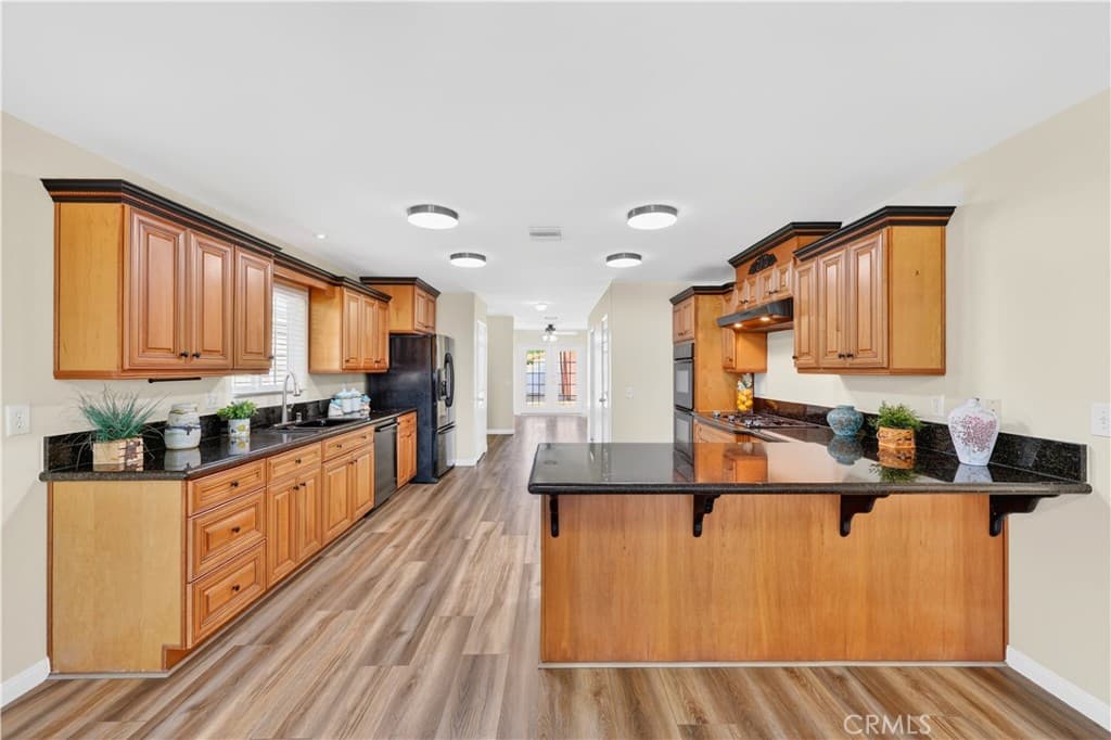 Home at 1725 3rd, La Verne — photo 10 of 12