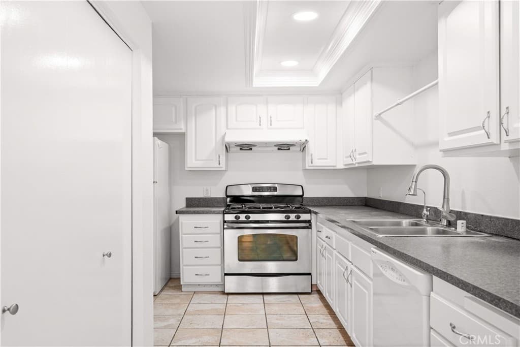 Townhouse at 1450 Kauai Street, West Covina — photo 10 of 12